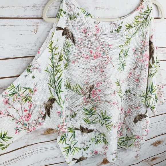 Collezioni Leonardo Italy Top Size S Floral Birds Cold Shoulder Open Knit 103 - Picture 2 of 8